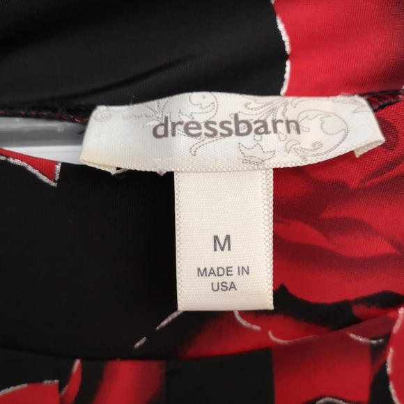 Dress Barn Women's Black and Red Rose Flowy Blouse Size M - Picture 2 of 7